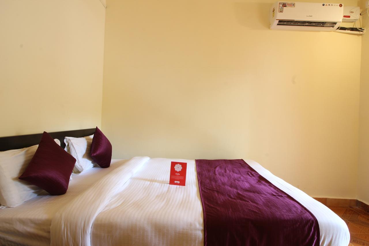 Oyo 10385 Hotel Nirmala Vilas Candolim Exterior photo