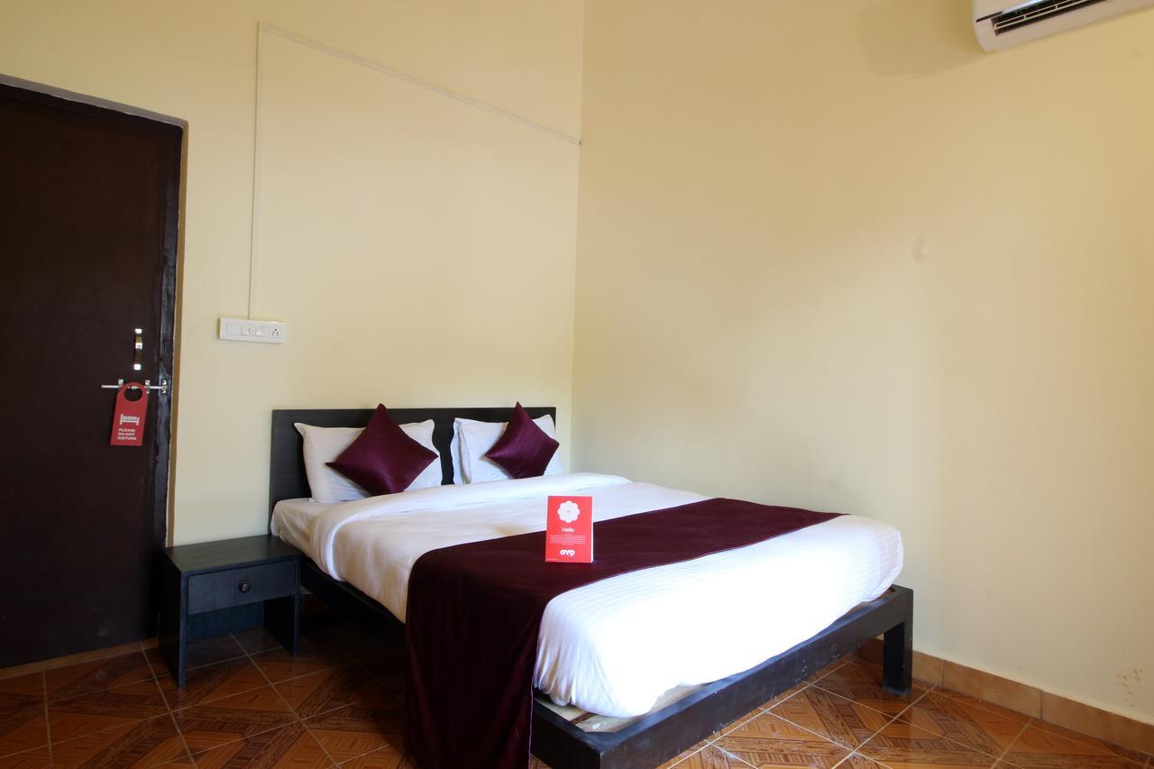 Oyo 10385 Hotel Nirmala Vilas Candolim Exterior photo