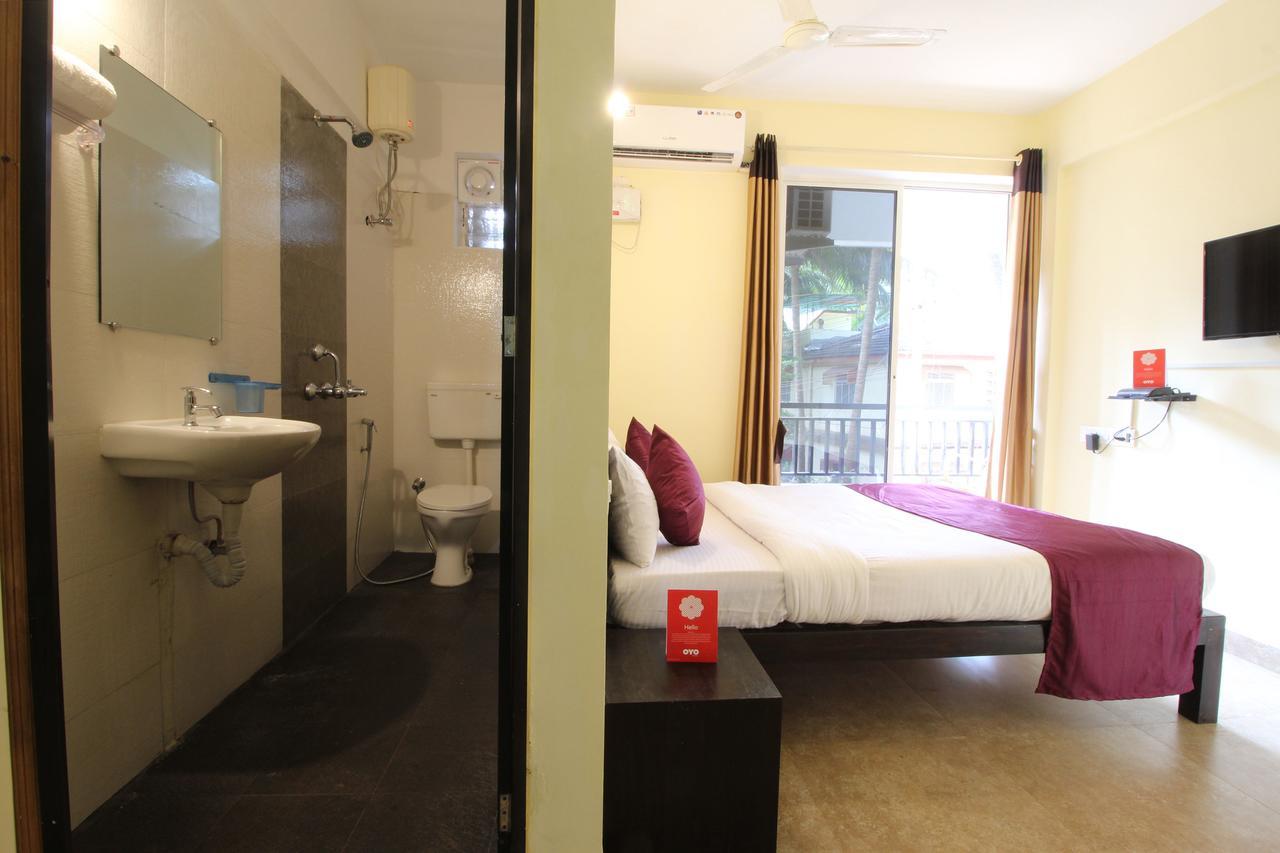Oyo 10385 Hotel Nirmala Vilas Candolim Exterior photo